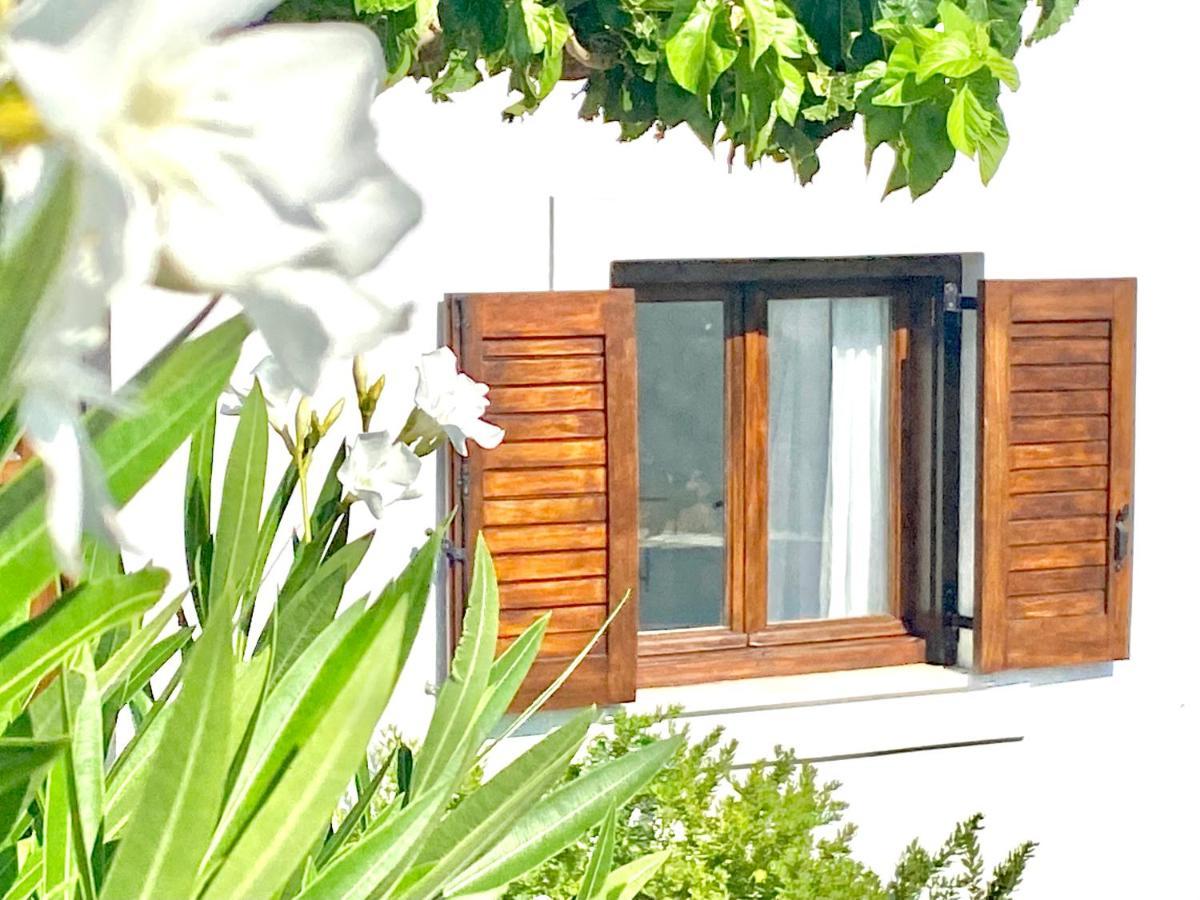 Beach House Set In A Beautiful Bay 카리스토스 외부 사진